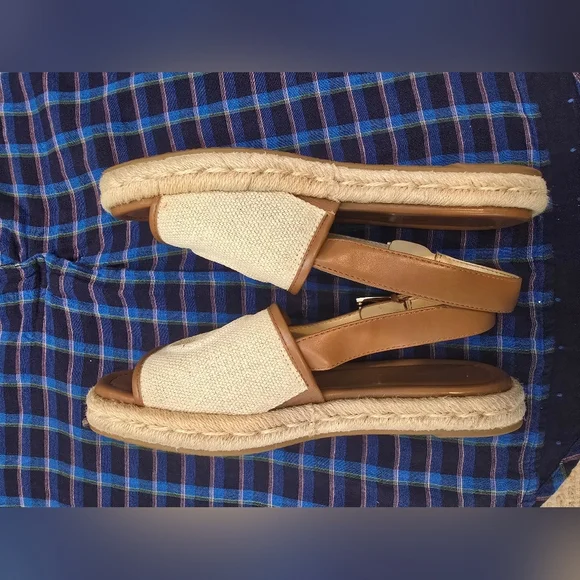 Michael Kors Women’s Royce Slide Sandals MK Logo Signature 7M No Box. - Picture 6 of 9